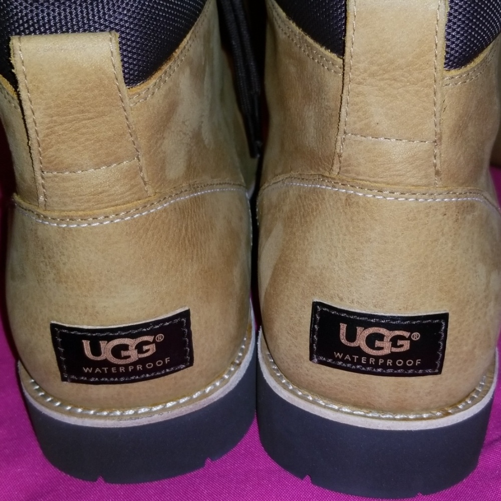 Waterproof boots - Picture 3 of 7